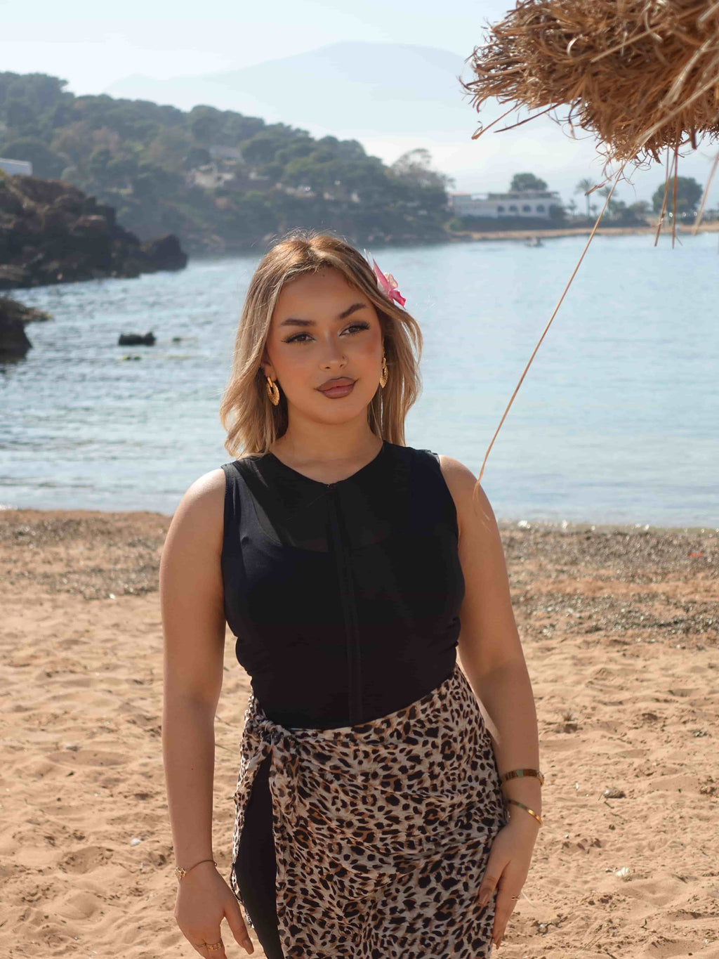 Burkini noir sans manches + pareo leopard