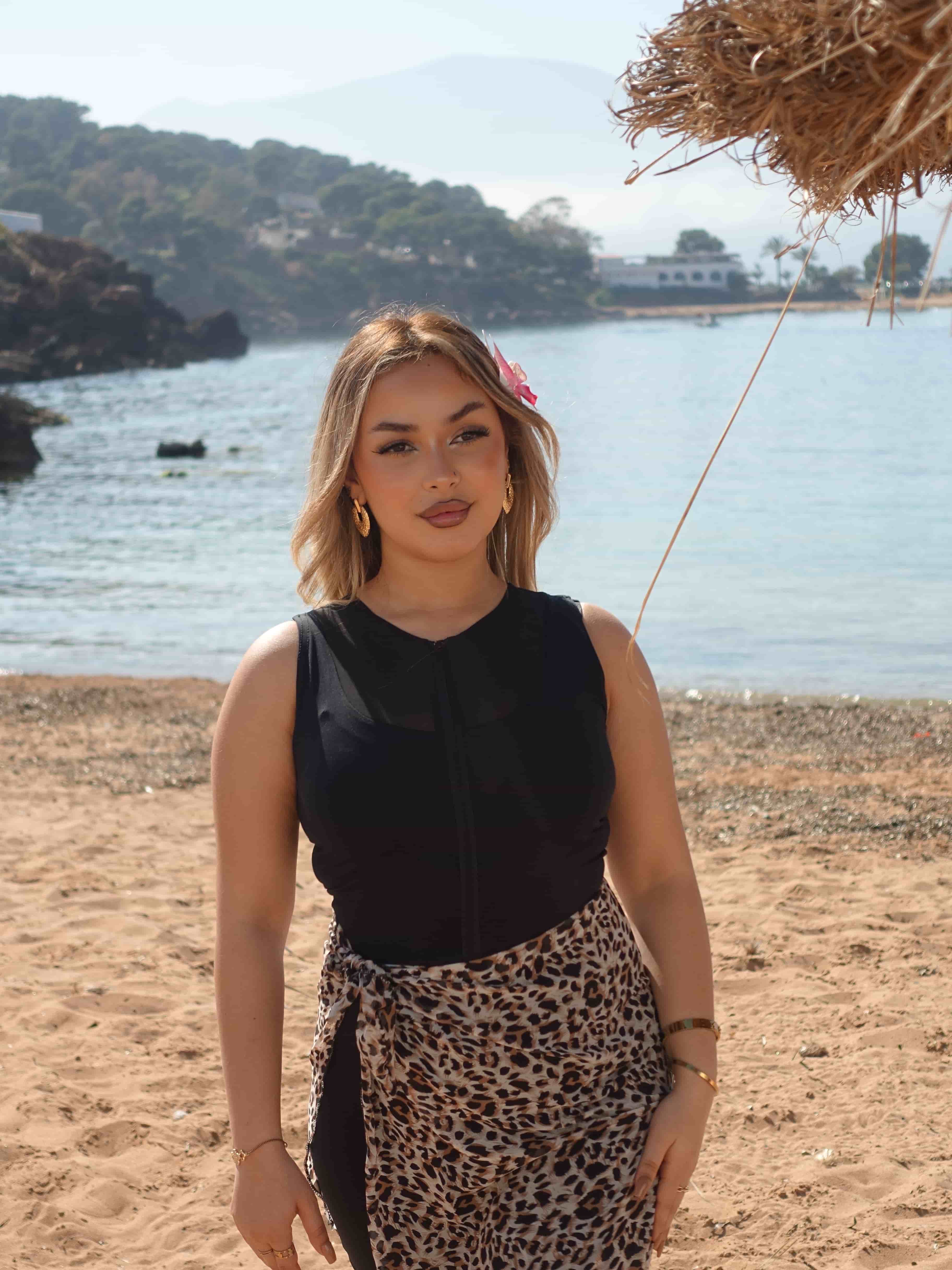 Burkini noir sans manches + pareo leopard