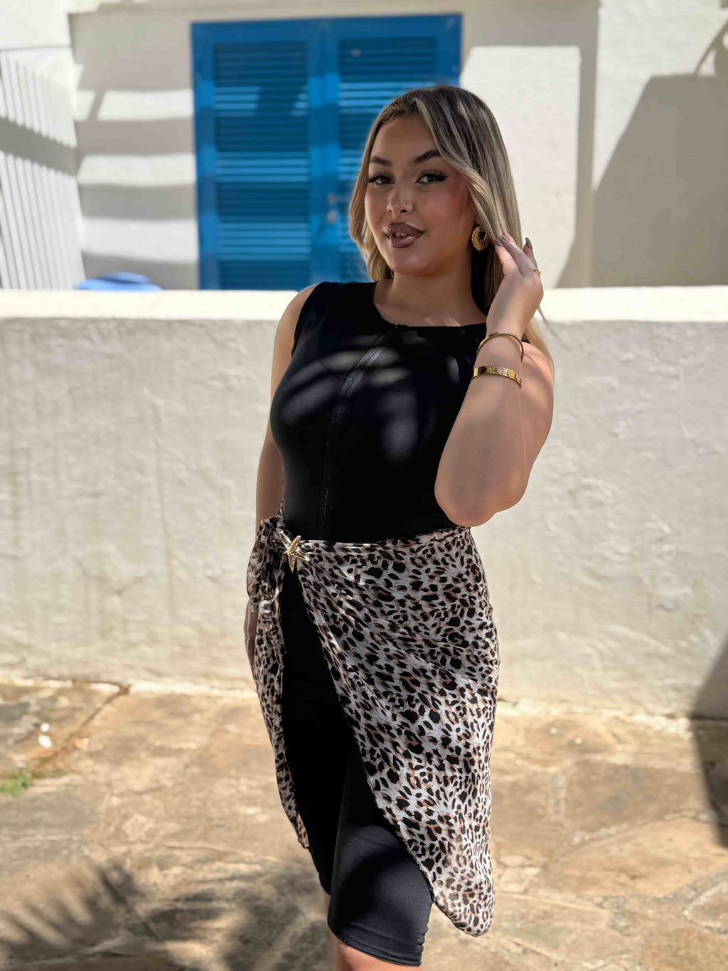 Burkini noir sans manches + pareo leopard